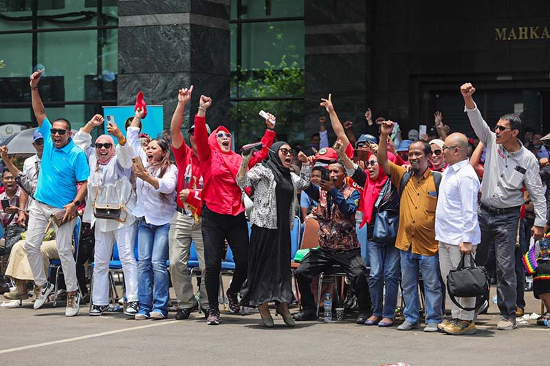 Suasana Sidang Putusan Akhir 40 Perkara Sengketa Pilkada 2024 di MK  - Bagian 6