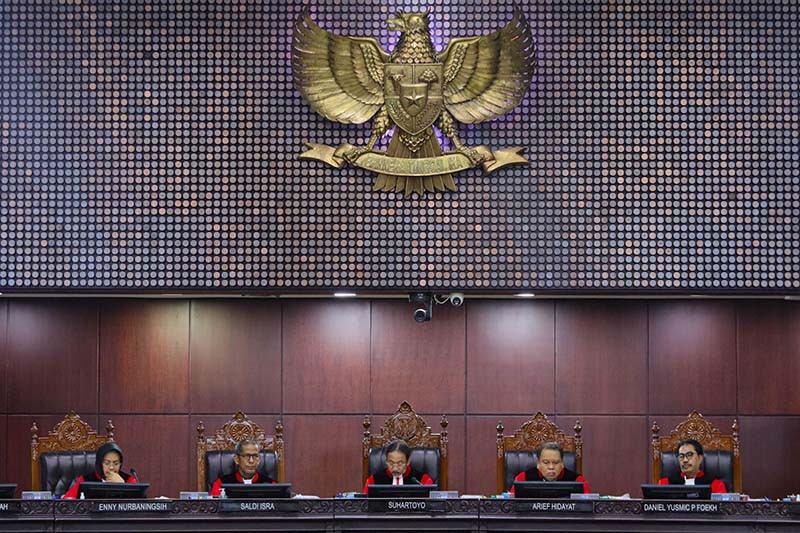 Suasana Sidang Putusan Akhir 40 Perkara Sengketa Pilkada 2024 di MK  - Bagian 4