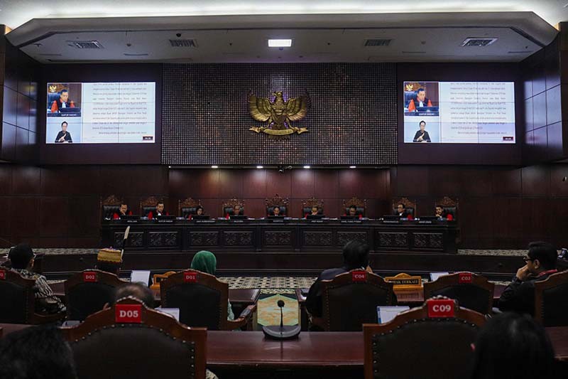 Suasana Sidang Putusan Akhir 40 Perkara Sengketa Pilkada 2024 di MK  - Bagian 3