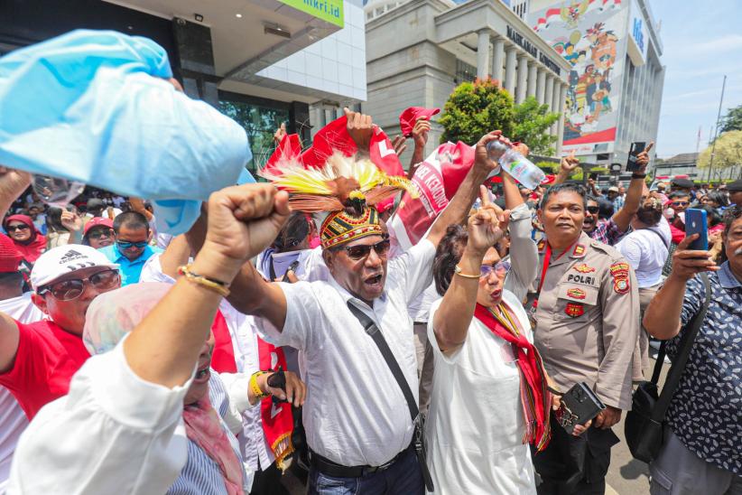 Suasana Sidang Putusan Akhir 40 Perkara Sengketa Pilkada 2024 di MK  - Bagian 5