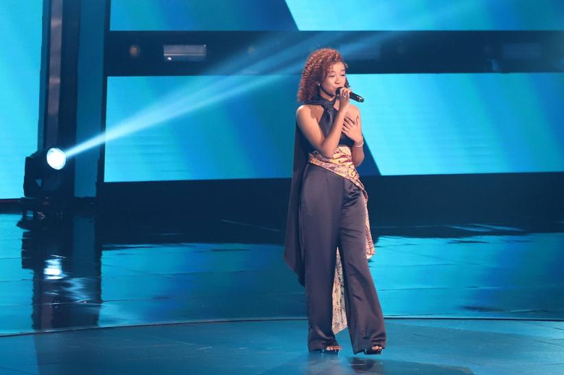 Gaya Angie Carvalho Memikat Juri dengan Lagu Campur Sari Berbahasa Jawa - Bagian 4