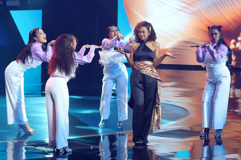 Gaya Angie Carvalho Memikat Juri dengan Lagu Campur Sari Berbahasa Jawa - Bagian 1