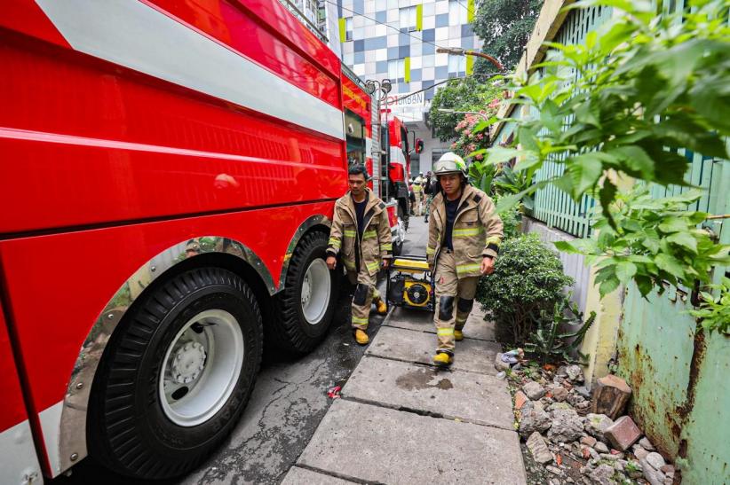 Pemicu Api Kebakaran Hotel di Glodok Berasal dari Gudang Fiber Optik  - Bagian 5