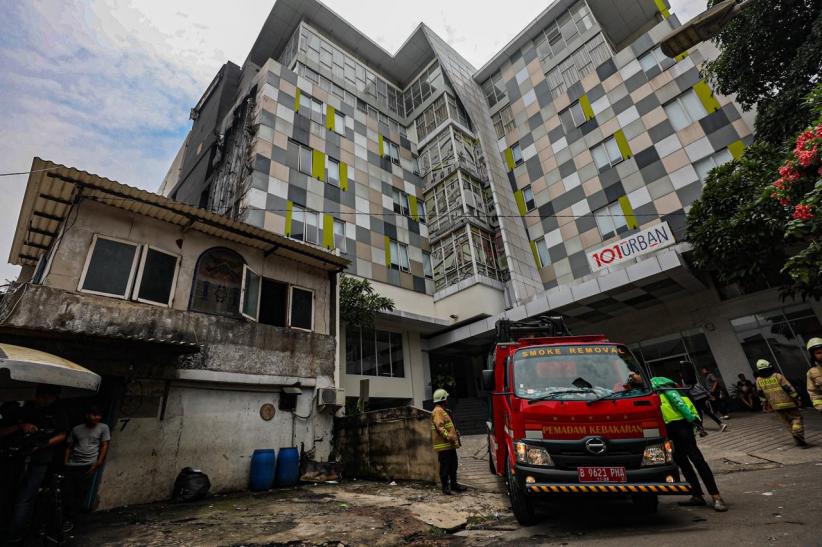 Pemicu Api Kebakaran Hotel di Glodok Berasal dari Gudang Fiber Optik  - Bagian 4