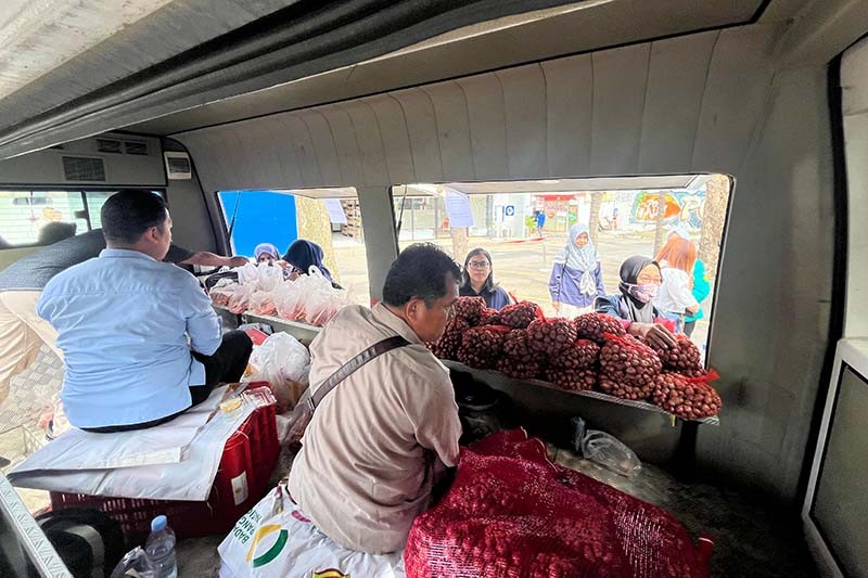 Operasi Pasar Jelang Ramadan, Harga Murah Langsung dari Petani - Bagian 6