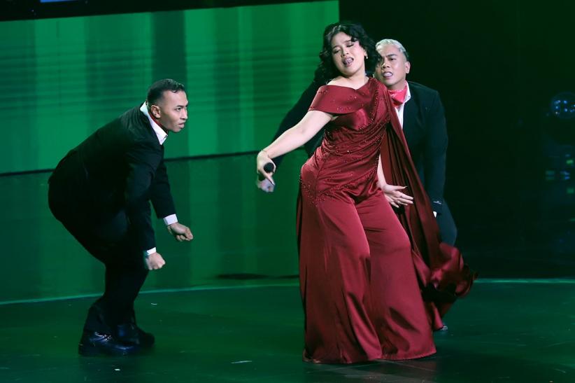 Shabrina Leanor Tampil All Out Bawa Lagu Sebotol di Panggung Indonesian Idol - Bagian 2
