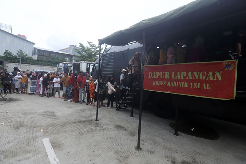 Didukung MNC Peduli, Koarmada RI Gelar Serbuan Bakti Kesehatan dan Bakti Sosial - Bagian 7
