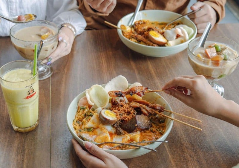 Berbuka Puasa Ramadan dengan Cita Rasa Khas Indonesia di Sarirasa - Bagian 1