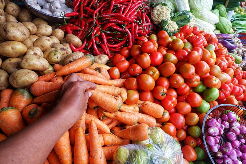 Jelang Ramadhan 1446 H, Harga Kebutuhan Pokok di Makassar Merangkak Naik - Bagian 2