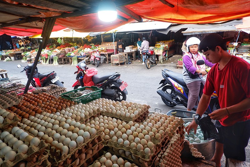 Jelang Ramadhan 1446 H, Harga Kebutuhan Pokok di Makassar Merangkak Naik - Bagian 4