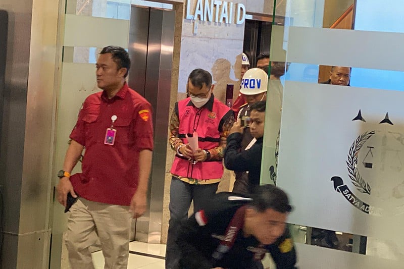 Kejagung Tetapkan 2 Tersangka Baru Kasus Dugaan Korupsi Tata Kelola Minyak Mentah - Bagian 2