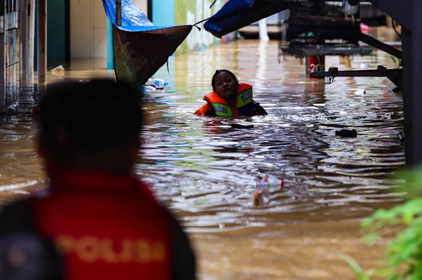 Potret Permukiman Warga Kebon Pala Masih Terendam Banjir Setinggi 2 Meter - Bagian 6