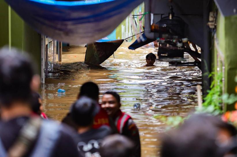 Potret Permukiman Warga Kebon Pala Masih Terendam Banjir Setinggi 2 Meter - Bagian 2