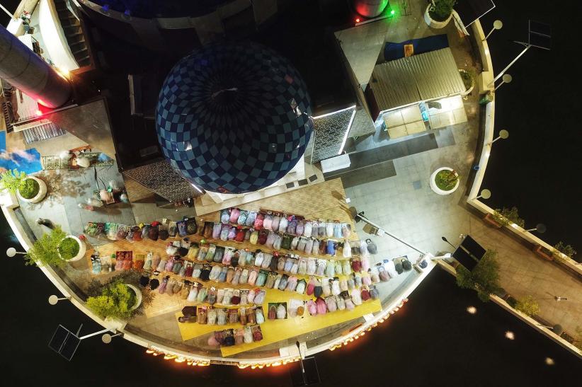 Masjid Terapung Amirul Mukminin Makassar Dipadati Jemaah Salat Tarawih - Bagian 1