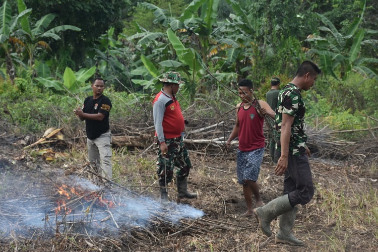 Tingkatkan Pendapatan Masyarakat, Satgas TMMD ke-123 Buka Lahan Tidur