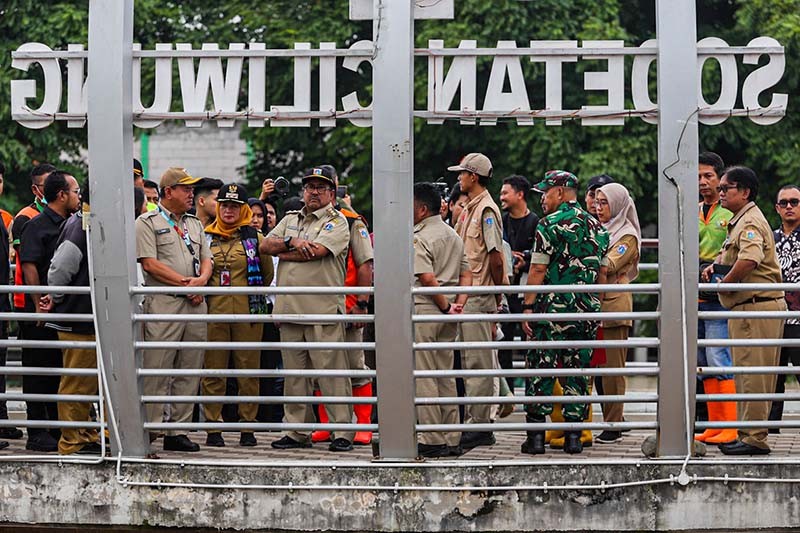 Jakarta Banjir, Wagub Rano Karno Cek Sodetan Kali Ciliwung - Bagian 1