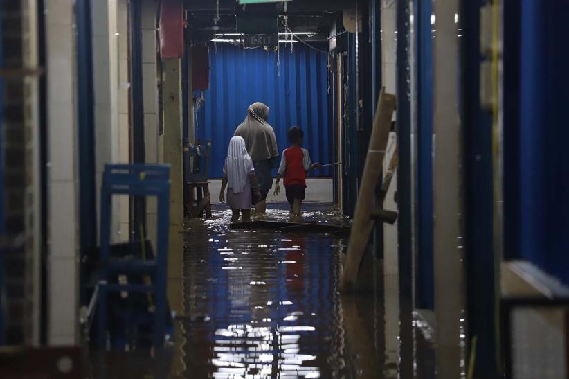 Penampakan Pasar Cipulir Terendam Banjir - Bagian 4