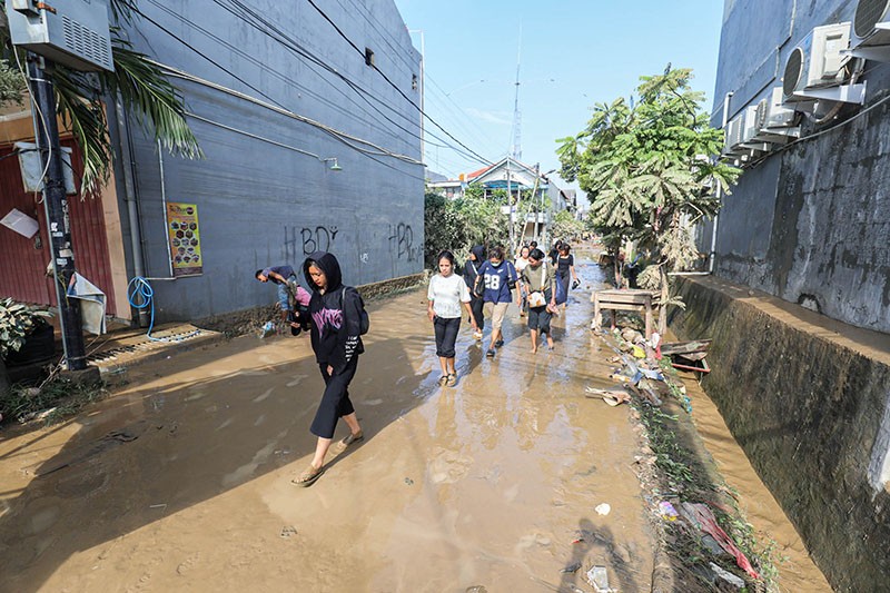Banjir Setinggi 5 Meter Surut, Begini Kondisi Perumahan Pondok Gede Permai Bekasi - Bagian 4