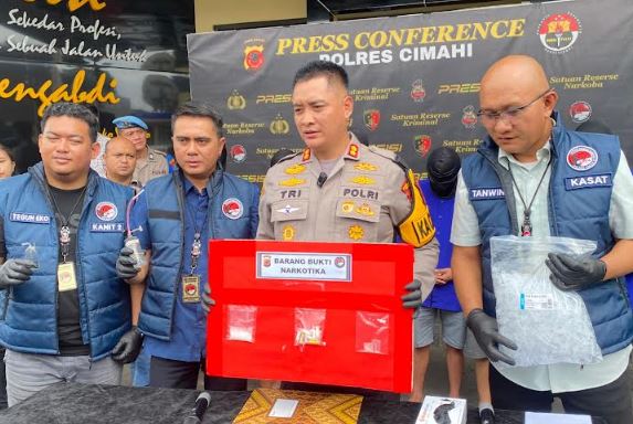 title Kronologi Ketua Bawaslu Bandung Barat Ditangkap saat Pesta Sabu di Cililin Kronologi Ketua Bawaslu Bandung Barat Ditangkap saat Pesta Sabu di Cililin