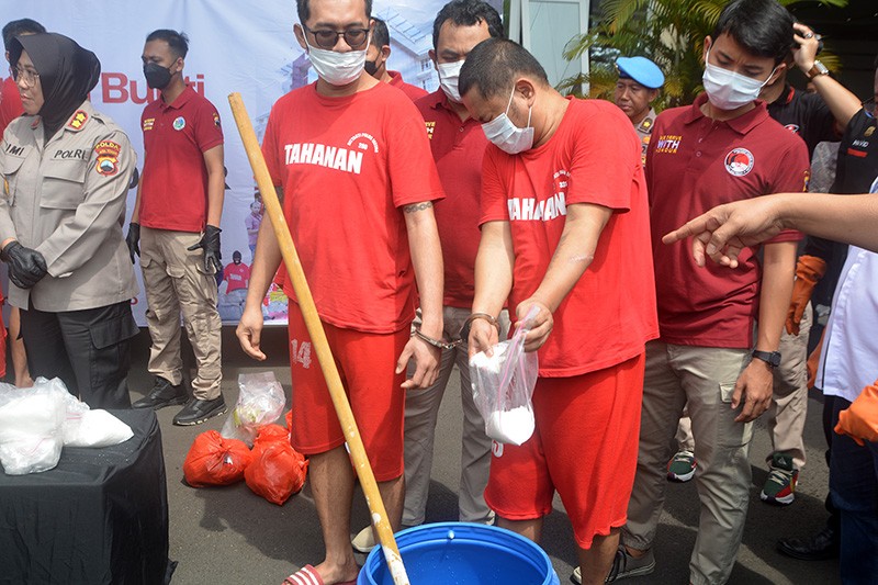 Ditresnarkoba Polda Jateng Musnahkan 26 Kg Sabu dan 10.300 Butir Ekstasi - Bagian 4