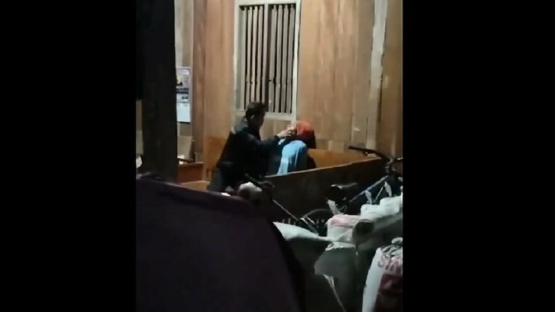 title Kronologi Pencari Bekicot di Grobogan Jadi Korban Salah Tangkap Polisi, Diikat dan Dipukuli Kronologi Pencari Bekicot di Grobogan Jadi Korban Salah Tangkap Polisi, Diikat dan Dipukuli