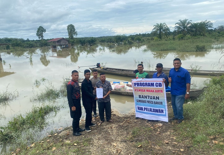 title PT Nusa Wana Raya Salurkan Bantuan Sembako di Dua Kabupaten Terdampak Banjir PT Nusa Wana Raya Salurkan Bantuan Sembako di Dua Kabupaten Terdampak Banjir