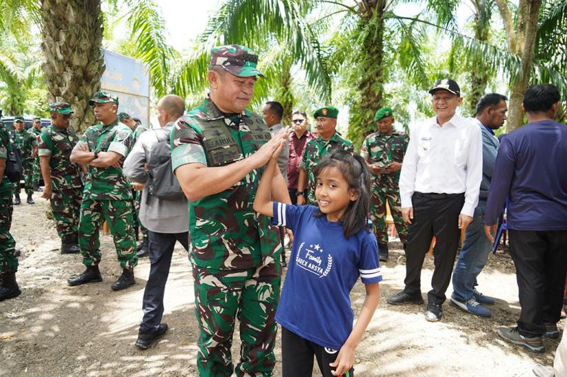 KSAD Jenderal Maruli Simanjuntak Kunjungi Lahan Ketahanan Pangan di Puslatpur Baturaja - Bagian 1