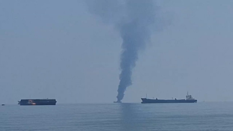 title Kapal Meledak di Lamongan, Warga Rasakan Guncangan seperti Gempa Kapal Meledak di Lamongan, Warga Rasakan Guncangan seperti Gempa