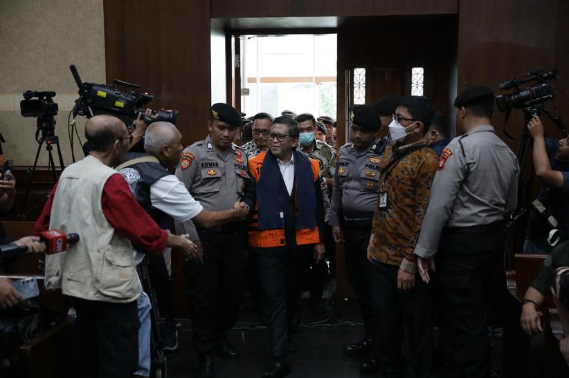 Sidang Perdana Hasto Kristiyanto, Jaksa Bacakan Dakwaan Dugaan Perintangan Penyidikan - Bagian 4