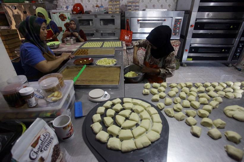 Melihat Produksi Kue Kering hingga Dijual Live di Media Sosial - Bagian 7