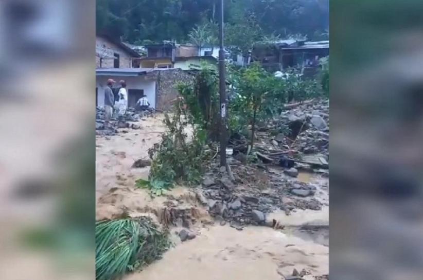 title Banjir Bandang dan Longsor di Kota Wisata Parapat, Sejumlah Arus Lalu Lintas Dialihkan Banjir Bandang dan Longsor di Kota Wisata Parapat, Sejumlah Arus Lalu Lintas Dialihkan