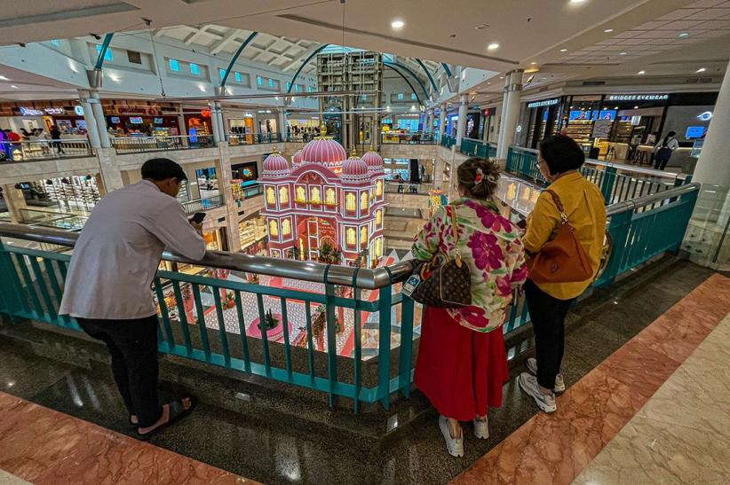 Dekorasi Bernuansa Ramadan di Pusat Perbelanjaan - Bagian 2