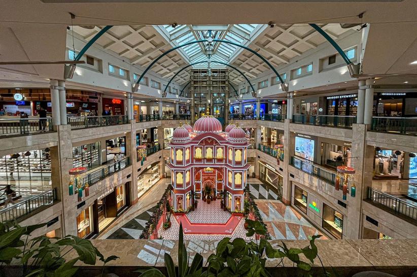 Dekorasi Bernuansa Ramadan di Pusat Perbelanjaan - Bagian 4