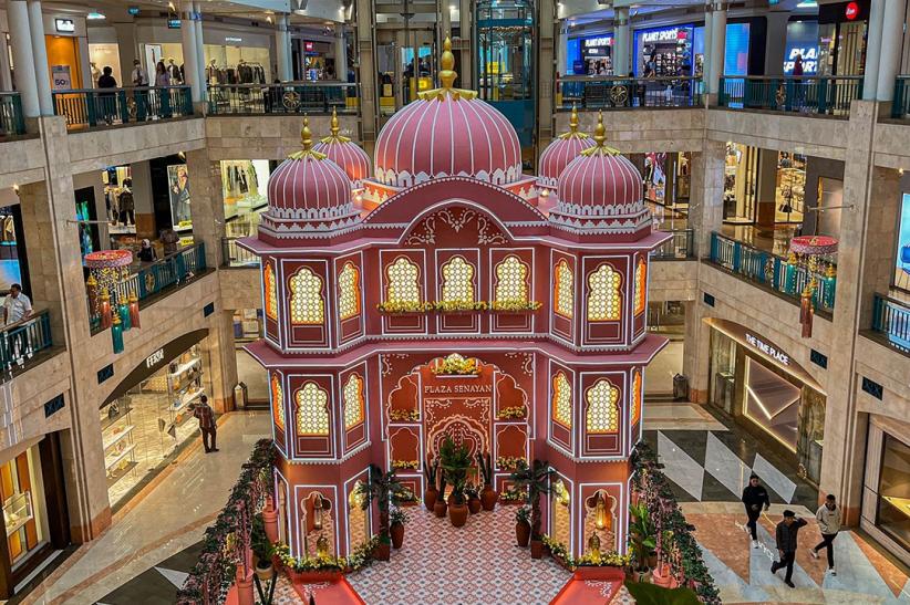 Dekorasi Bernuansa Ramadan di Pusat Perbelanjaan - Bagian 1