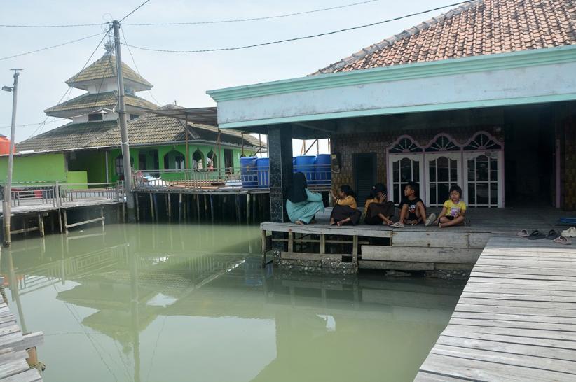 Potret Desa Timbulsloko Tenggelam Tergerus Abrasi dan Banjir Rob - Bagian 2