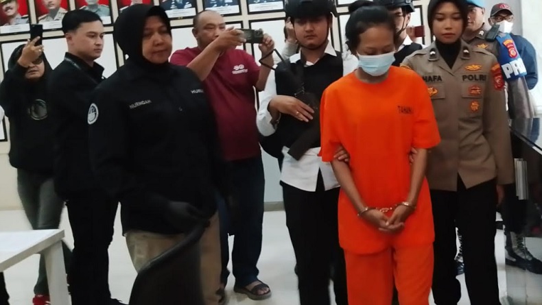 title Pesta Miras Lesbian di Bandung Berujung Petaka, 1 Orang Tewas Ditikam Pesta Miras Lesbian di Bandung Berujung Petaka, 1 Orang Tewas Ditikam