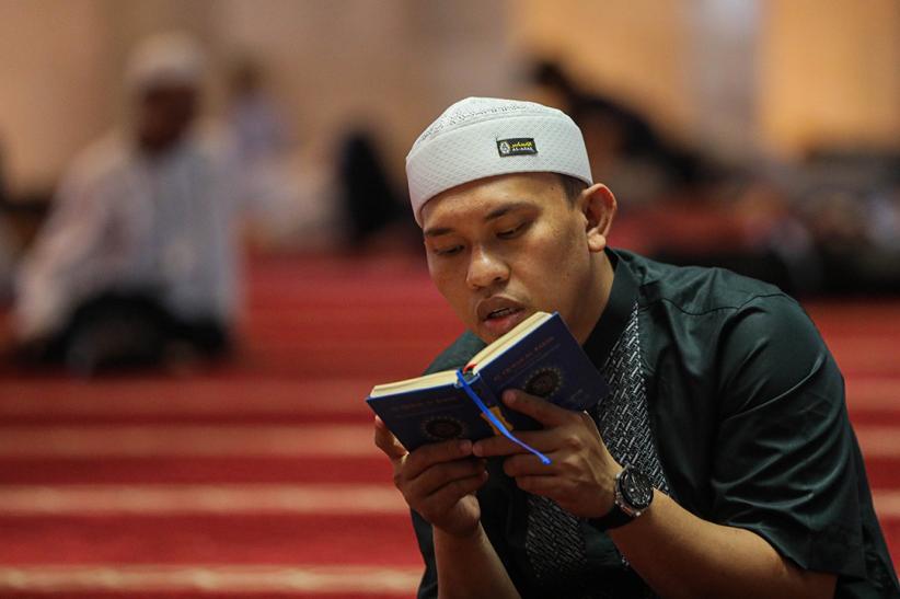 Menunggu Waktu Berbuka Puasa Sambil Iktikaf di Masjid Istiqlal  - Bagian 4