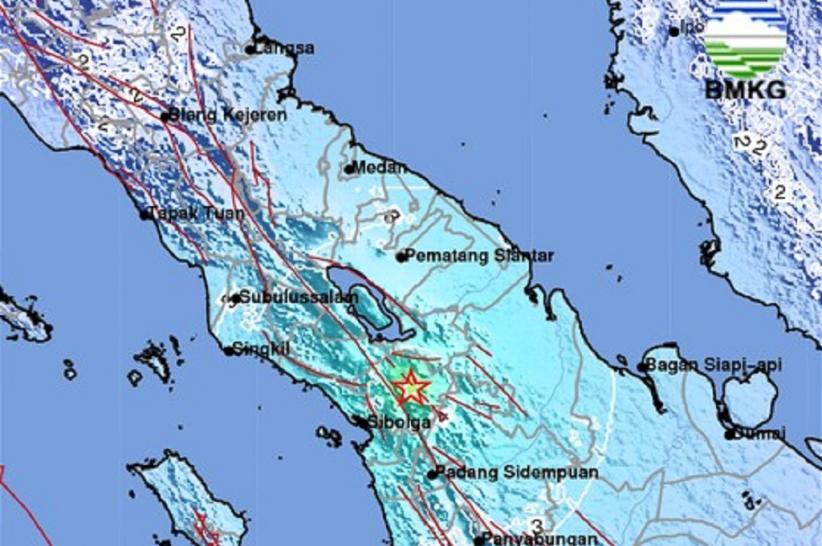 title Gempa Kuat M5,5 Guncang Tapanuli Utara, 1 Orang Tewas hingga Rumah Roboh Gempa Kuat M5,5 Guncang Tapanuli Utara, 1 Orang Tewas hingga Rumah Roboh