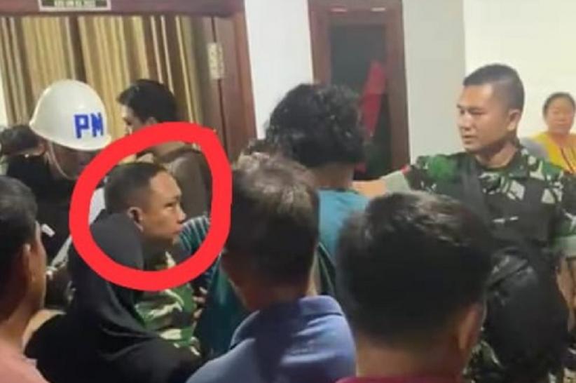 title Kopka Basar dan Peltu Lubis Terduga Penembak 3 Polisi Way Kanan Ditahan Denpom Lampung Kopka Basar dan Peltu Lubis Terduga Penembak 3 Polisi Way Kanan Ditahan Denpom Lampung