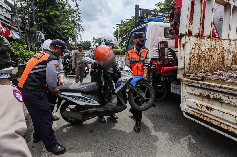 12 Motor Diangkut ke Truk Dishub Gegara Parkir Liar di Gandaria City dan Pondok Indah - Bagian 5