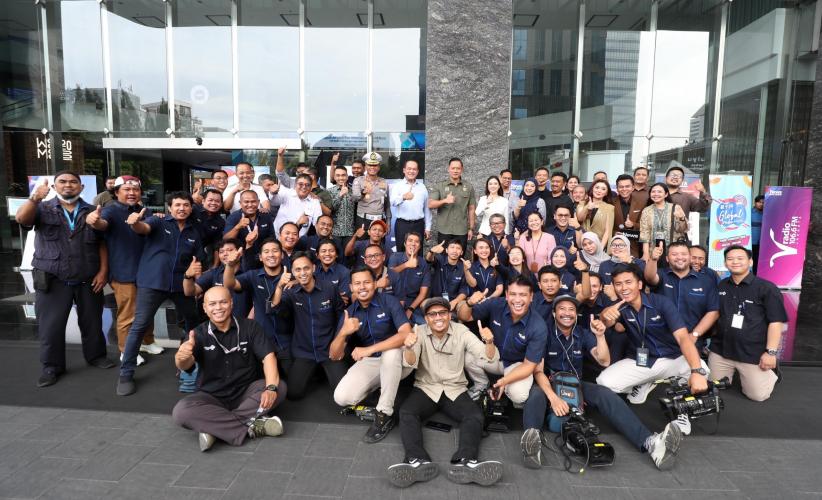 Menteri AHY Didampingi Angela Tanoesoedibjo Lepas Tim Liputan Mudik iNews Media Group - Bagian 4