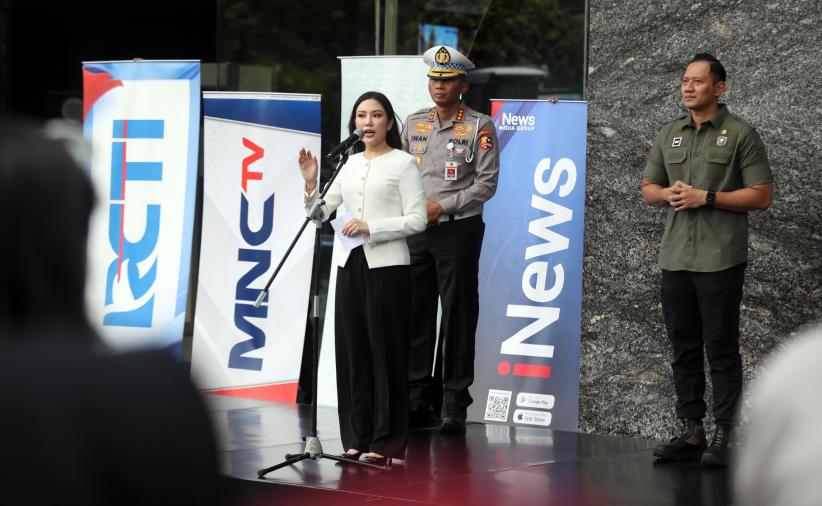 Menteri AHY Didampingi Angela Tanoesoedibjo Lepas Tim Liputan Mudik iNews Media Group - Bagian 6