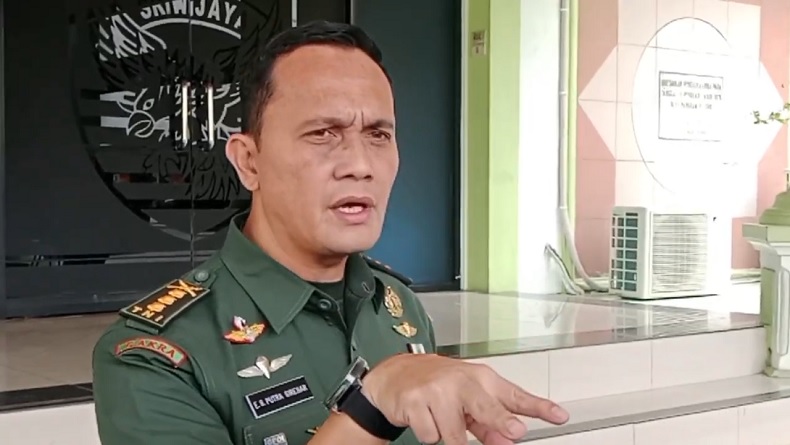 title Kapendam II Sriwijaya Sebut Bagi-bagi Uang Judi Sabung Ayam Way Kanan Sudah Setahun Kapendam II Sriwijaya Sebut Bagi-bagi Uang Judi Sabung Ayam Way Kanan Sudah Setahun