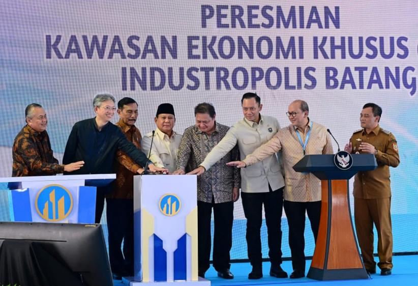 Presiden Prabowo Resmikan Kawasan Ekonomi Khusus Industropolis Batang - Bagian 4