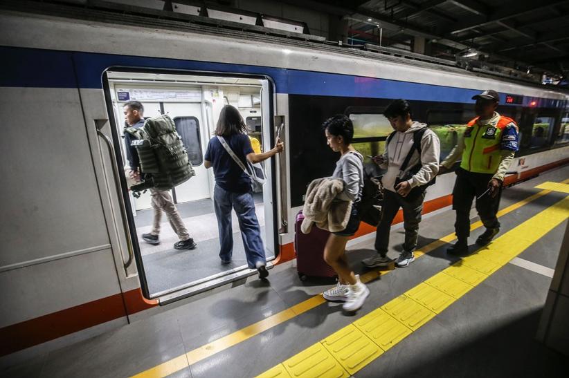 Persiapan KAI Commuter Tingkatkan Layanan Angkutan Lebaran - Bagian 3