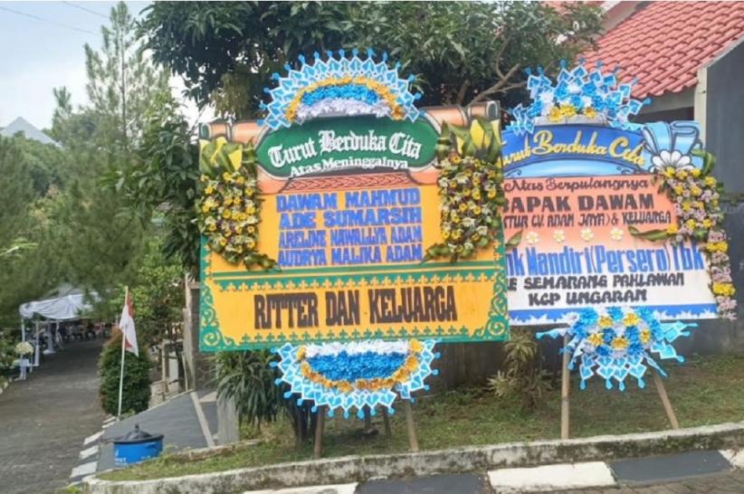title Sekeluarga Jemaah Umrah asal Semarang Meninggal Kecelakaan Bus di Saudi Sekeluarga Jemaah Umrah asal Semarang Meninggal Kecelakaan Bus di Saudi