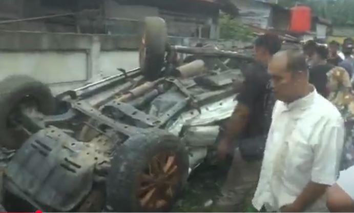 title Kecelakaan Maut Mobil Tertabrak Kereta Api di Asahan, 4 Orang Sekeluarga Tewas Kecelakaan Maut Mobil Tertabrak Kereta Api di Asahan, 4 Orang Sekeluarga Tewas