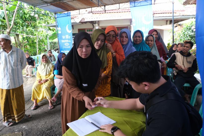 Berbagi Suka Cita Ramadan, Indonesia Re Salurkan Ratusan Paket Sembako - Bagian 2