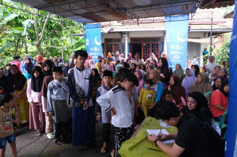 Berbagi Suka Cita Ramadan, Indonesia Re Salurkan Ratusan Paket Sembako - Bagian 1