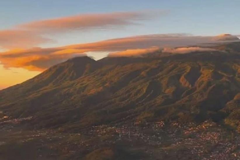 title 4 Remaja Hilang saat Mendaki Gunung Arjuno via Malang, Ditemukan Selamat 4 Remaja Hilang saat Mendaki Gunung Arjuno via Malang, Ditemukan Selamat